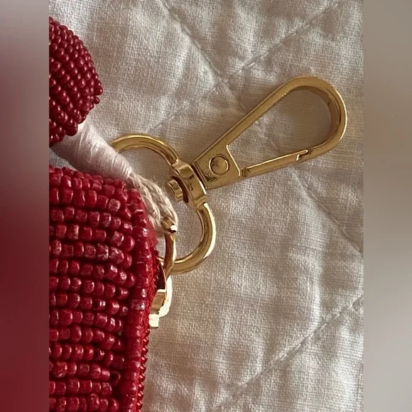 Red Beaded Heart Clutch - Picture 3 of 10